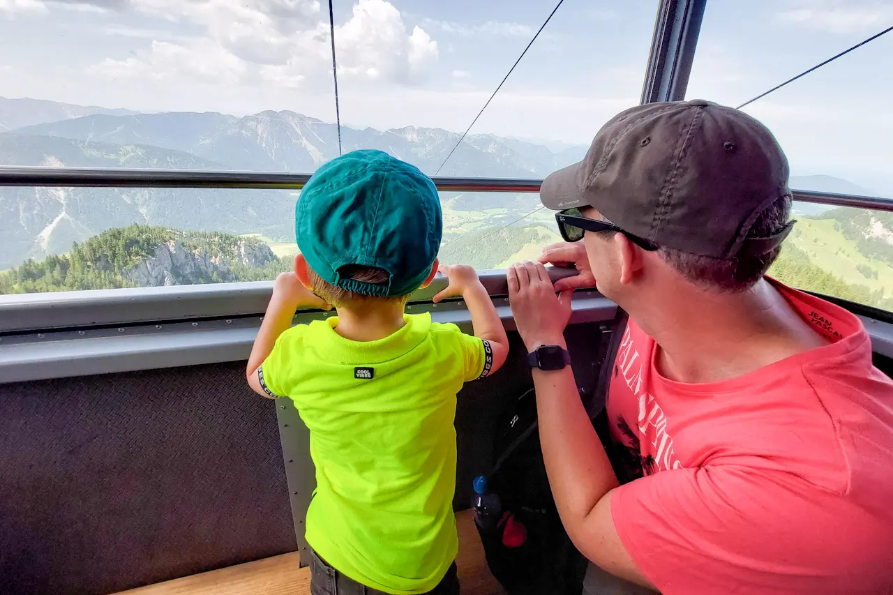 vakantie-met-kinderen-Bayrischzell-cfotograaf-travelsbymonique-kabelbaan